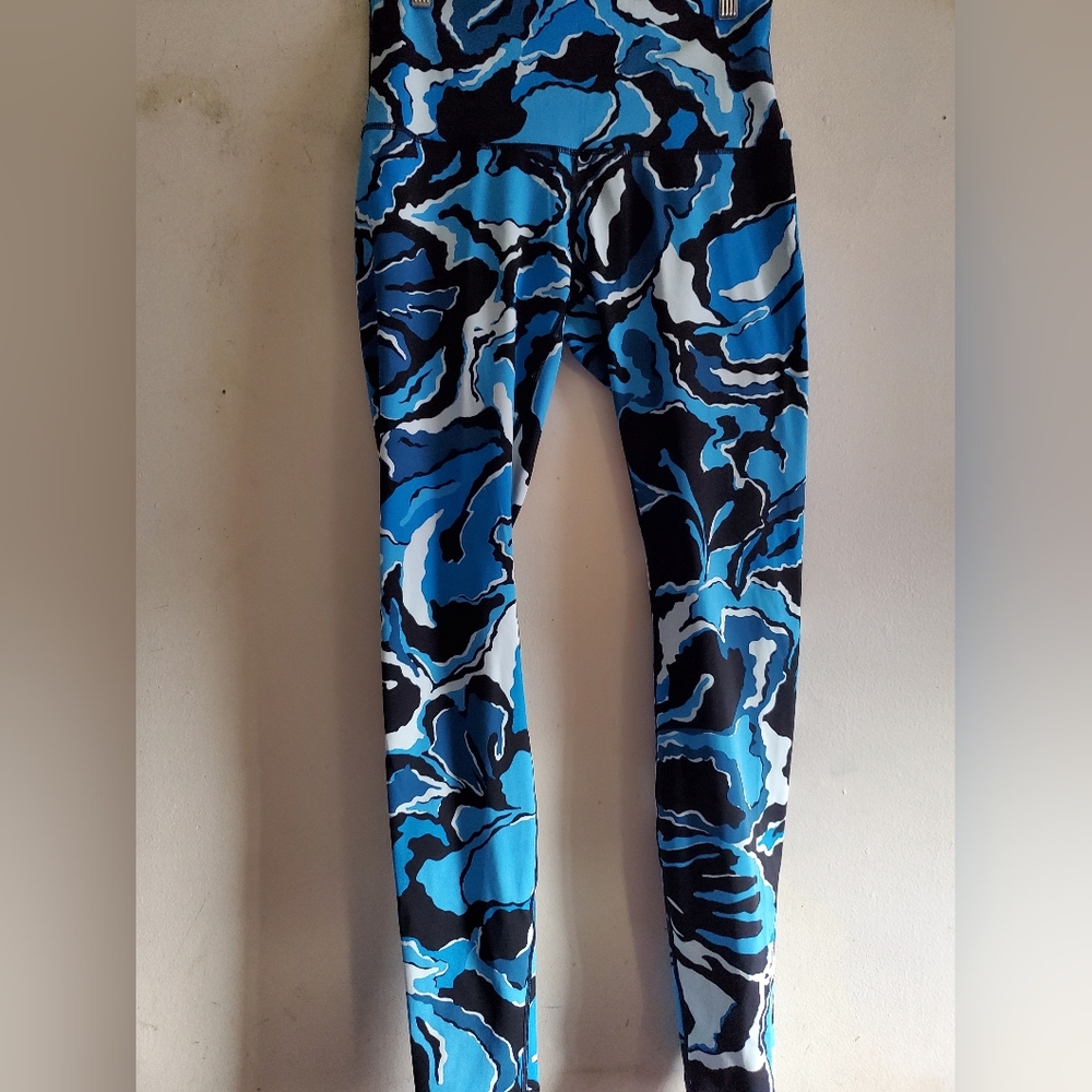 Lululemon  Athletic Wunder Under High Rise Size 10.
